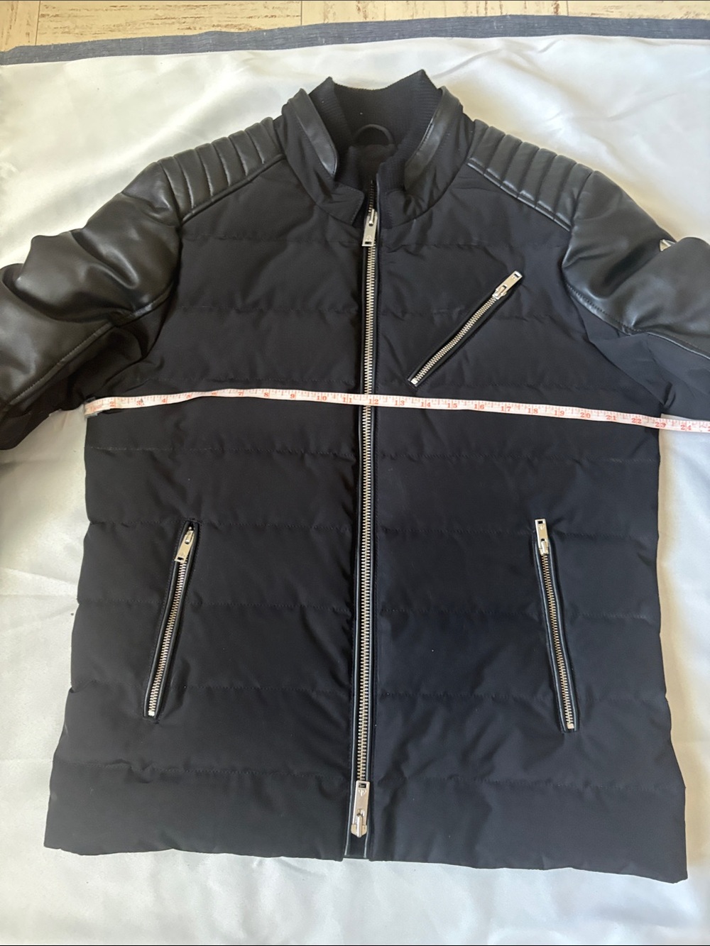 Moose  Knuckle Men's Black Quilted Puffer Jacket with Leather Sleeves Size M - Picture 9 of 15